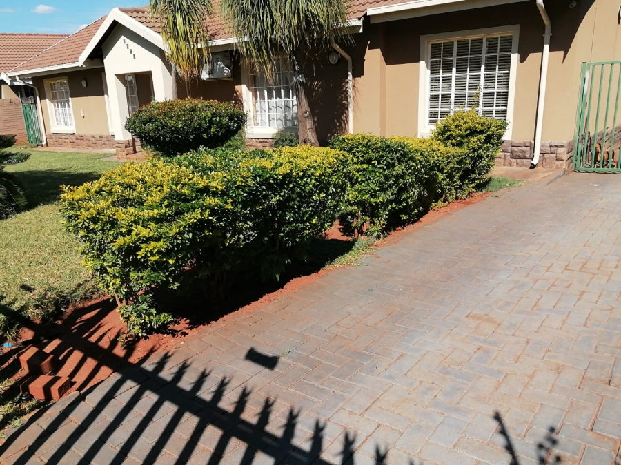 3 Bedroom Property for Sale in Geelhoutpark North West